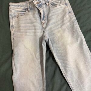American Eagle Outfitters Light Wash Skinny Jeans